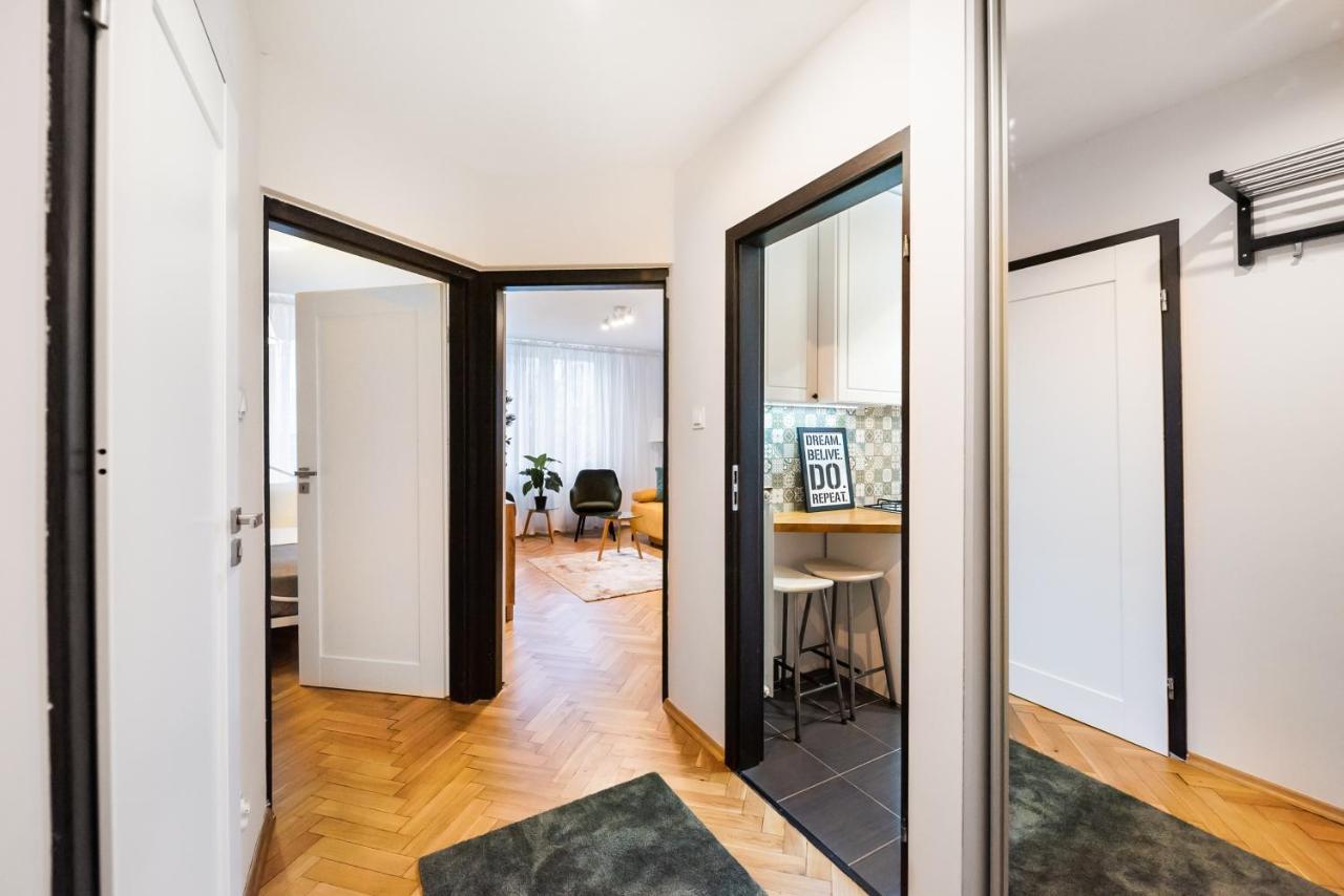 Metro Swietokrzyska Boho Aesthetic Apartment 바르샤바 외부 사진